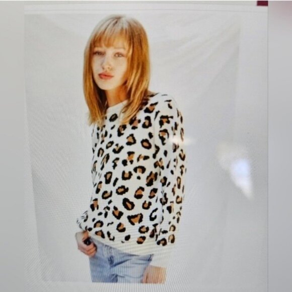 LEOPARD CROSS BACK SWEATER-NEW - Picture 4 of 6